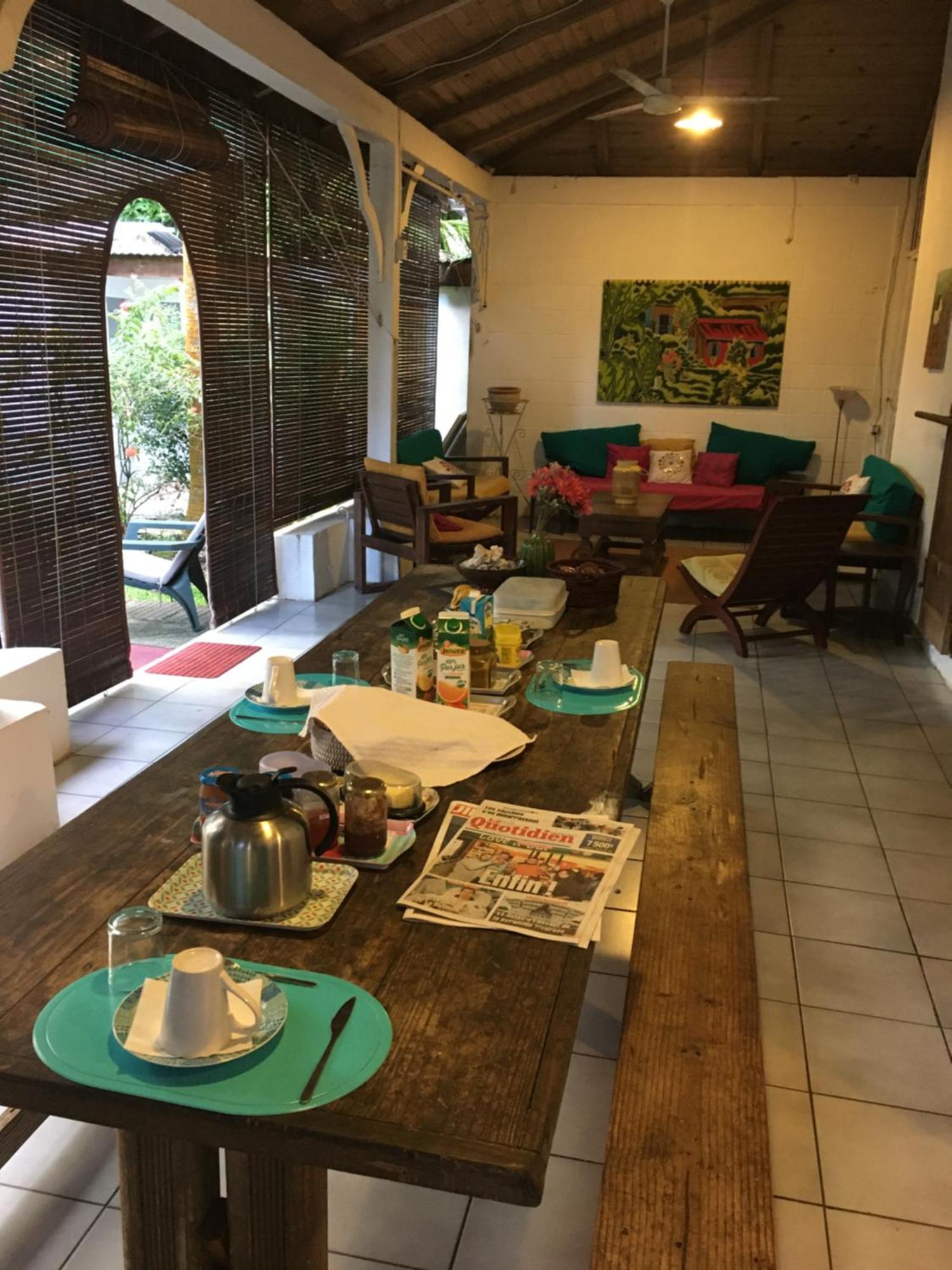 Le Medinilla Bed & Breakfast Bras-Panon Exterior foto